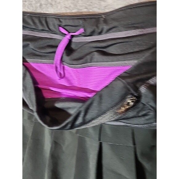 Athleta Pleated Skort Athletic Skirt Black Activewear with Zipper Pocket - Picture 3 of 9